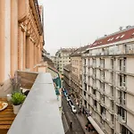 Luxe 3bed 3bath With Balcony & Views By Newyork Cafe Apartmán Budapešť