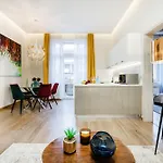 Apartmán Luxe 3bed 3bath With Balcony & Views By Newyork Cafe *