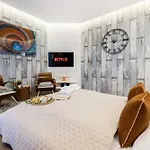 Apartmán Luxe 3bed 3bath With Balcony & Views By Newyork Cafe