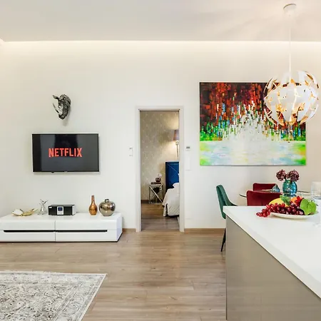 Luxe 3bed 3bath With Balcony & Views By Newyork Cafe 布达佩斯