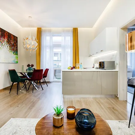 公寓 Luxe 3bed 3bath With Balcony & Views By Newyork Cafe *