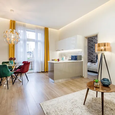Luxe 3bed 3bath With Balcony & Views By Newyork Cafe 公寓