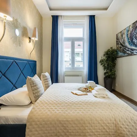 Luxe 3bed 3bath With Balcony & Views By Newyork Cafe 公寓 *