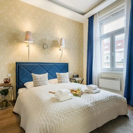公寓 Luxe 3bed 3bath With Balcony & Views By Newyork Cafe