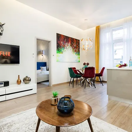 Luxe 3bed 3bath With Balcony & Views By Newyork Cafe 公寓 *