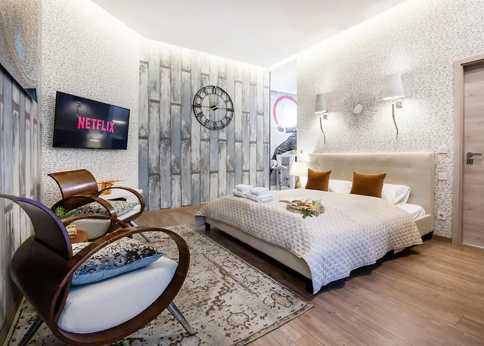 Luxe 3bed 3bath With Balcony & Views By Newyork Cafe Apartament