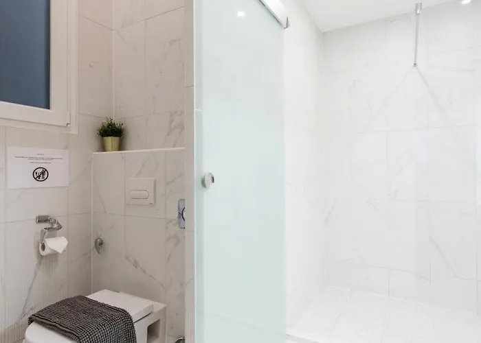Luxe 3bed 3bath With Balcony & Views By Newyork Cafe Apartament *